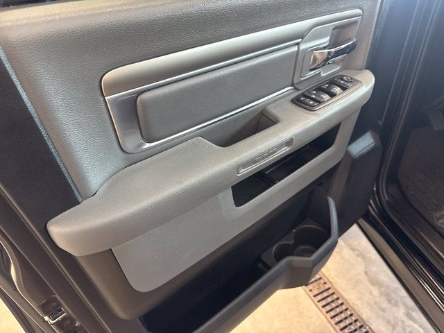 2018 RAM 1500 Big Horn Crew Cab 4x4 5'7" Box
