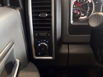 2018 RAM 1500 Big Horn Crew Cab 4x4 5'7" Box