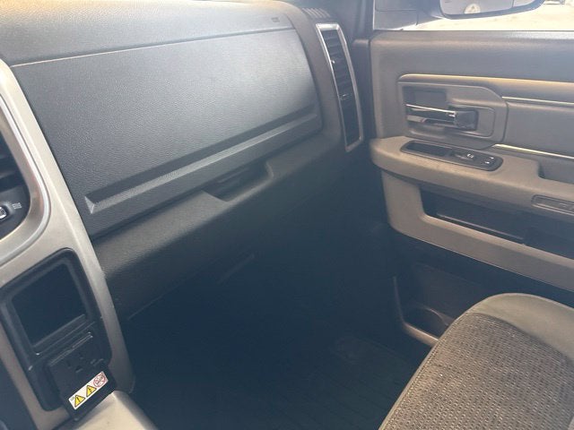2018 RAM 1500 Big Horn Crew Cab 4x4 5'7" Box