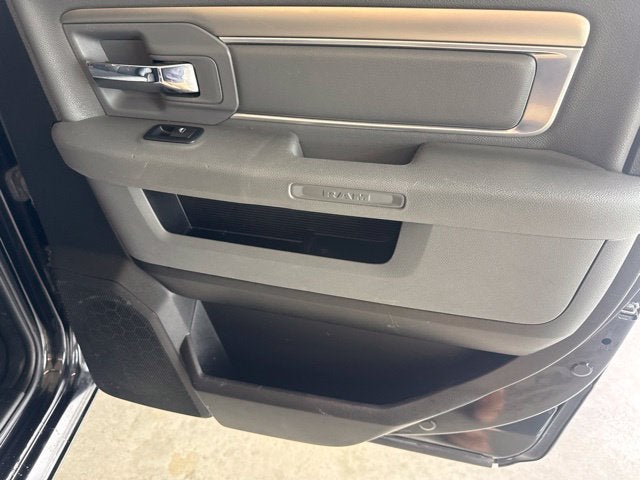 2018 RAM 1500 Big Horn Crew Cab 4x4 5'7" Box