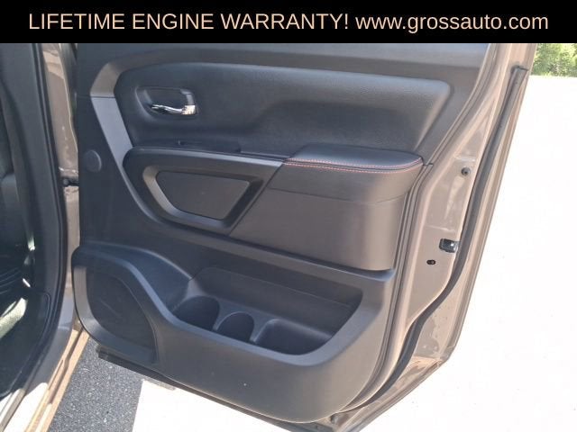 2021 Nissan TITAN Crew Cab PRO-4X 4x4