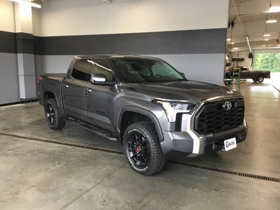 2022 Toyota Tundra 4WD SR5