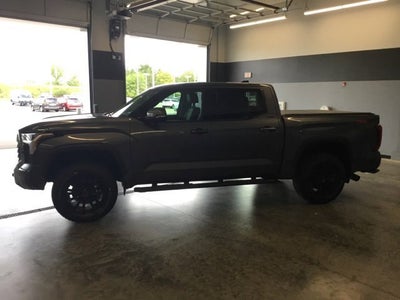 2022 Toyota Tundra 4WD SR5