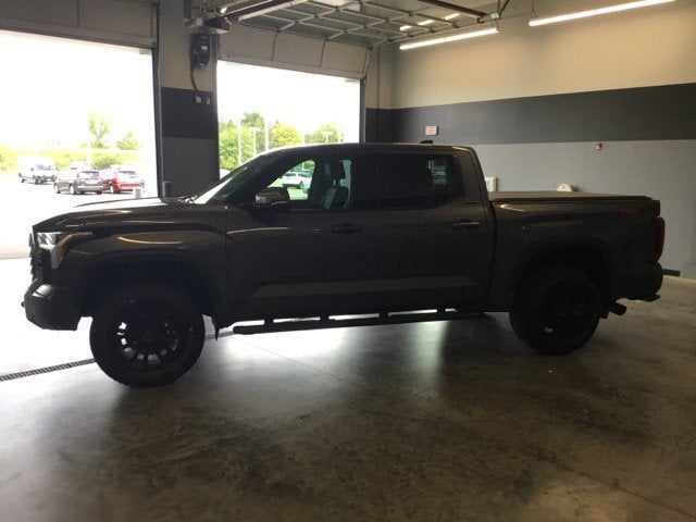 2022 Toyota Tundra 4WD SR5