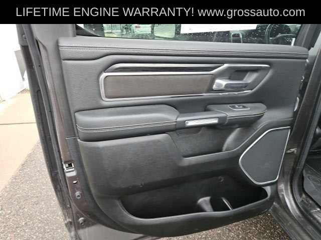 2023 RAM 1500 Laramie Crew Cab 4x4 5'7" Box