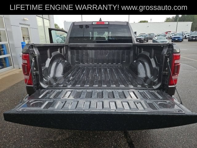 2023 RAM 1500 Laramie Crew Cab 4x4 5'7" Box