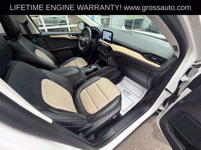 2022 Ford Escape Titanium