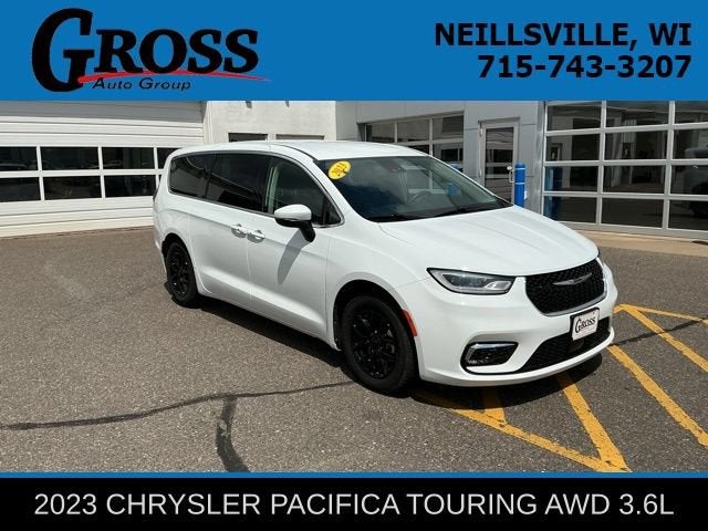2023 Chrysler Pacifica Touring L