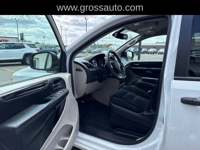 2020 Dodge Grand Caravan SE