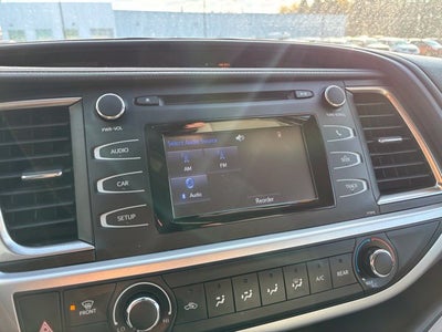 2019 Toyota Highlander LE