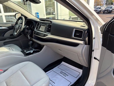 2019 Toyota Highlander LE