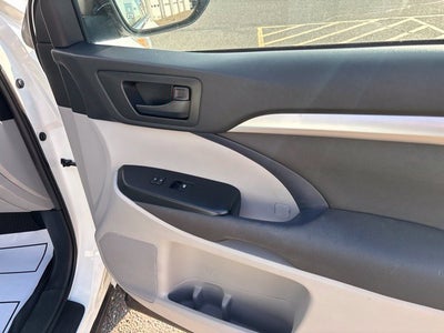 2019 Toyota Highlander LE