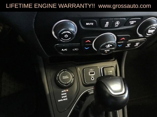 2023 Jeep Cherokee Altitude Lux
