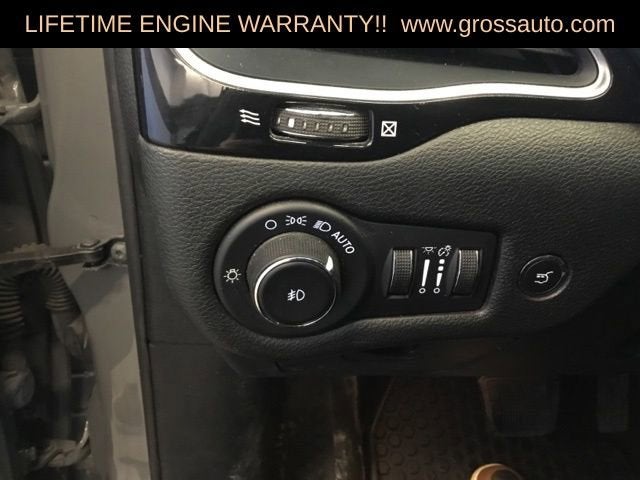 2023 Jeep Cherokee Altitude Lux