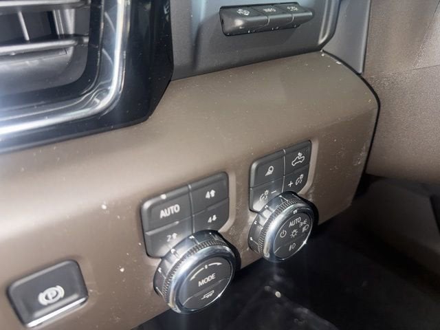 2026 GMC Sierra 3500 HD Denali DRW