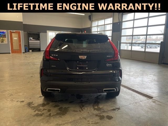 2024 Cadillac XT4 Premium Luxury