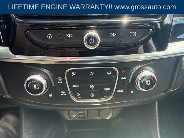 2021 Chevrolet Traverse LT Leather