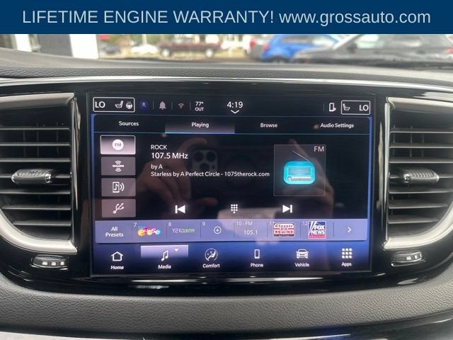 2025 Chrysler Pacifica Select